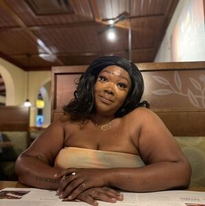 Meet your Posher, Gia